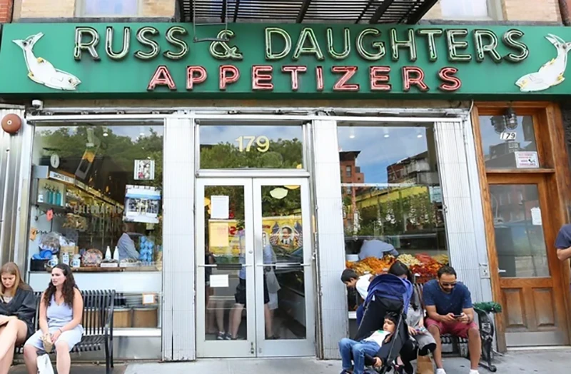 where locals eat in nyc
