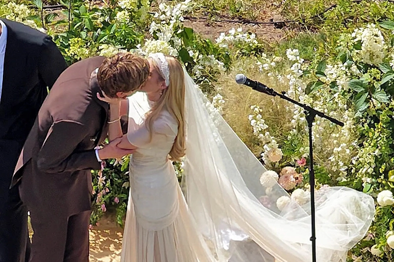 emma roberts marriage