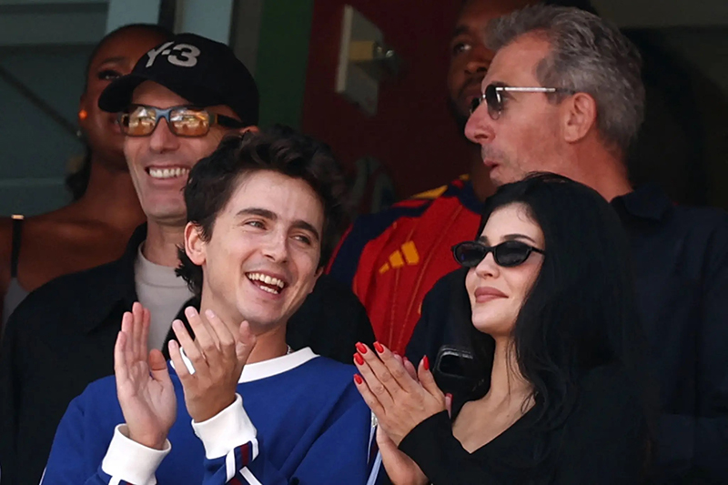 Kylie Jenner Timothée Chalamet kiss